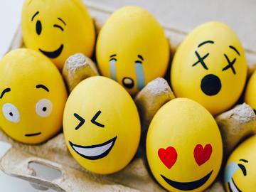 social eggs  pexels roman odintsov 6898856